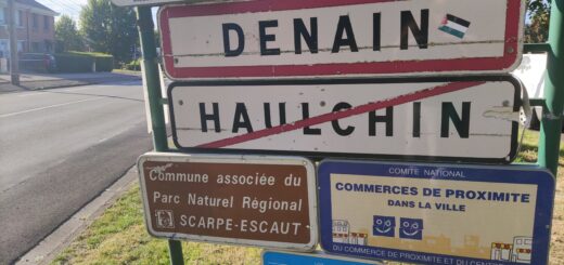 Panneau d'entrée de ville de Denain